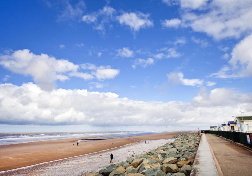 Golden Sands Holiday Park Kinmel Bay Екстериор снимка